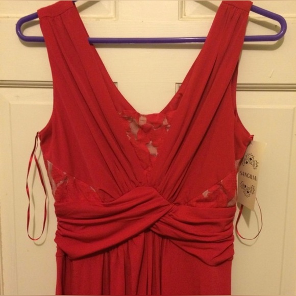 Red Formal Floor Length Gown NWT - Picture 2 of 3